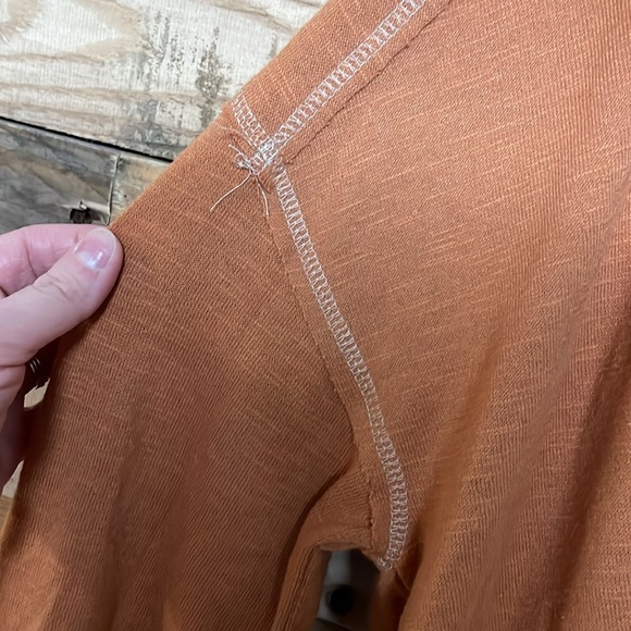 Perch by blu pepper size 1X and 3X rust Henley long sleeve raw hem oversize top - Picture 9 of 12